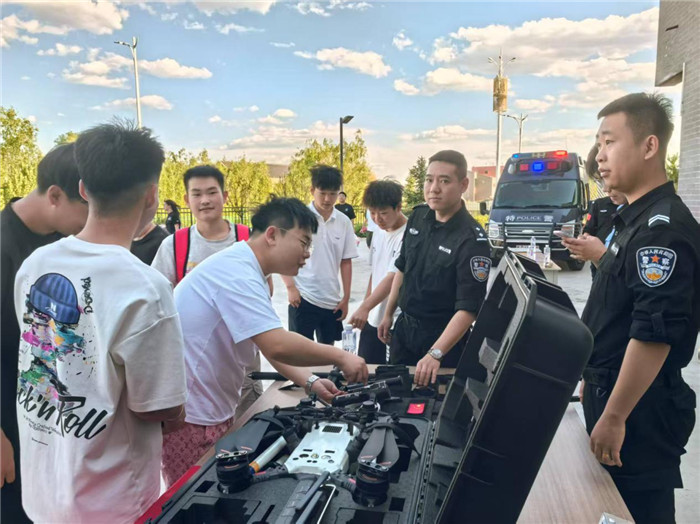 圖片2.jpg 圖片2.jpg